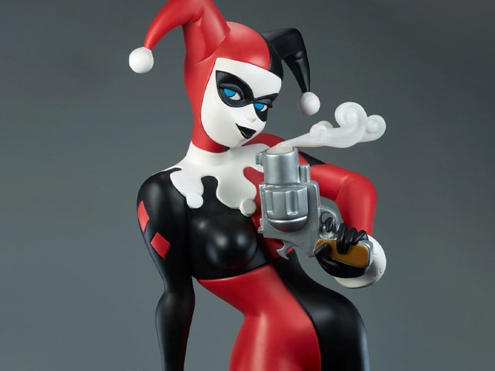 DC Gallery Harley Quinn Life-Size Limited Edition Statue Gallery Image 1