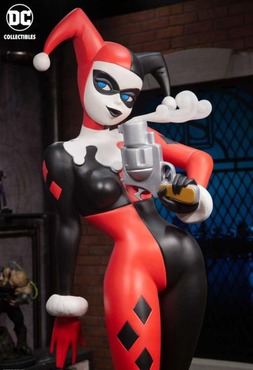 DC Gallery Harley Quinn Life-Size Limited Edition Statue Gallery Image 10