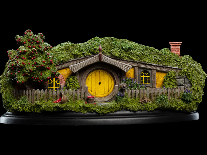The Hobbit: An Unexpected Journey 13 Apple Orchard Hobbit Hole Diorama Gallery Image 1