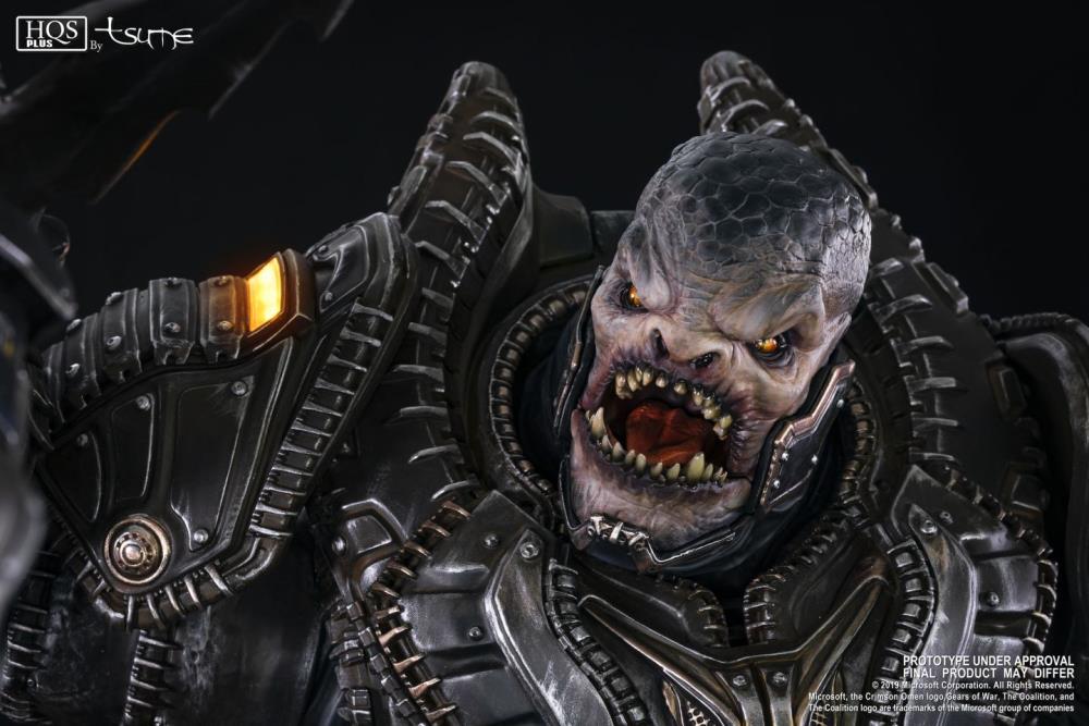 Gears of War HQS Plus Marcus Vs. General RAAM Limited Edition Statue Gallery Image 12