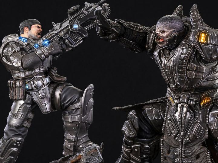 Gears of War HQS Plus Marcus Vs. General RAAM Limited Edition Statue Gallery Image 1