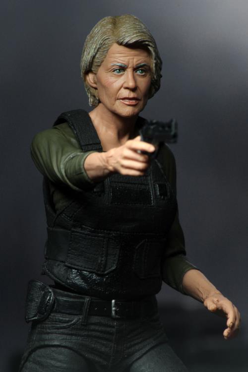 Terminator: Dark Fate Sarah Connor Figure Gallery Image 6