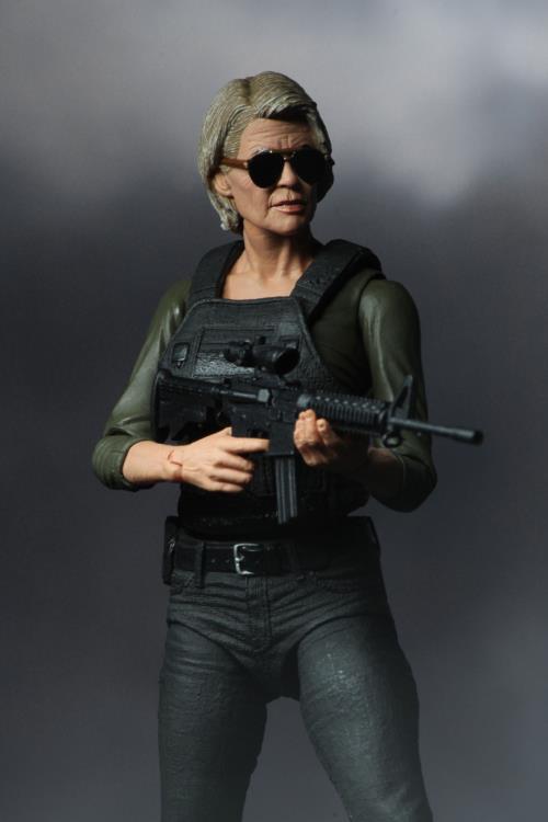 Terminator: Dark Fate Sarah Connor Figure Gallery Image 4