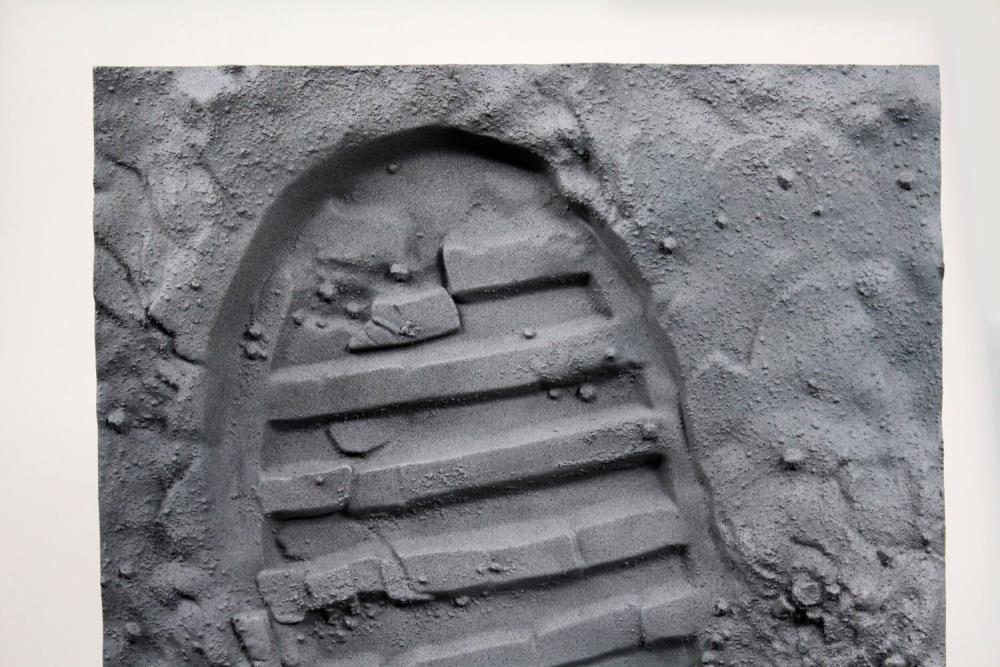 "One Small Step" Apollo 11 Moon Boot Print Replica Gallery Image 8