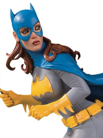 Cover Girls of the DC Universe Batgirl Limited Edition Statue (Frank Cho) Gallery Image 2