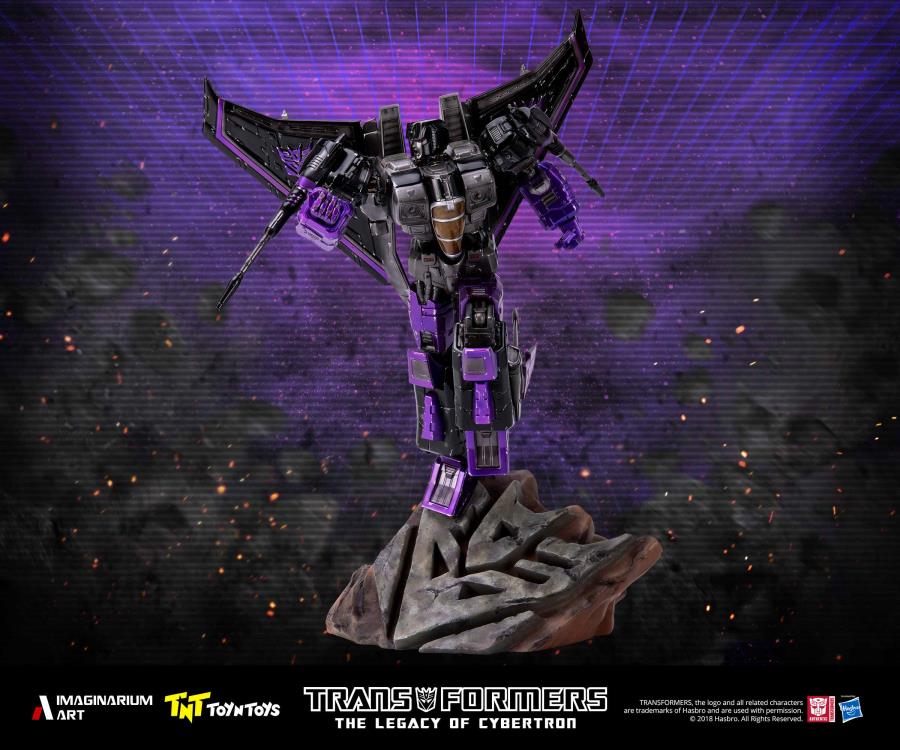 Transformers: Legacy Of Cybertron Skywarp Limited Edition Statue Gallery Image 5