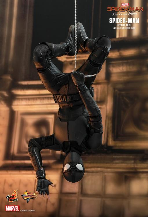 Spider-Man: Far From Home MMS540 Spider-Man (Stealth Suit) 1/6th Scale Collectible Figure Gallery Image 5