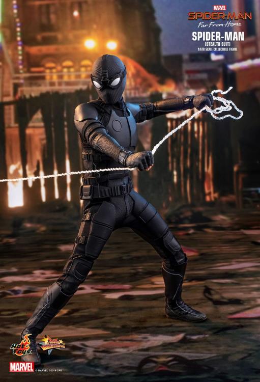 Spider-Man: Far From Home MMS540 Spider-Man (Stealth Suit) 1/6th Scale Collectible Figure Gallery Image 9