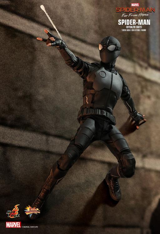 Spider-Man: Far From Home MMS540 Spider-Man (Stealth Suit) 1/6th Scale Collectible Figure Gallery Image 6