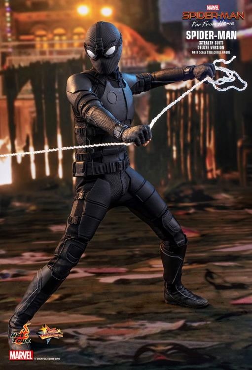 Spider-Man: Far From Home MMS541 Spider-Man (Stealth Suit) Deluxe 1/6th Scale Collectible Figure Gallery Image 9