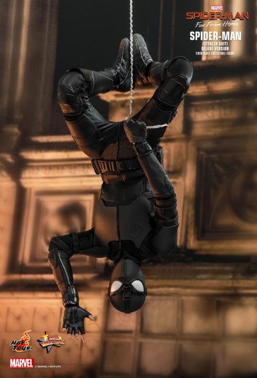 Spider-Man: Far From Home MMS541 Spider-Man (Stealth Suit) Deluxe 1/6th Scale Collectible Figure Gallery Image 14