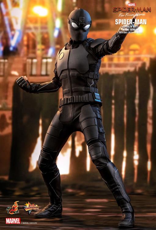 Spider-Man: Far From Home MMS541 Spider-Man (Stealth Suit) Deluxe 1/6th Scale Collectible Figure Gallery Image 5