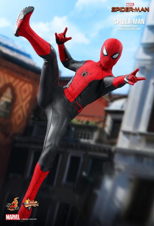 Spider-Man: Far From Home MMS542 Spider-Man (Upgraded Suit) 1/6th Scale Collectible Figure Gallery Image 5