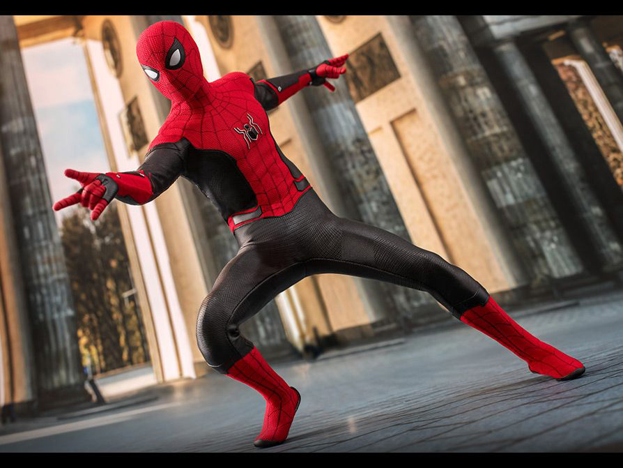 Spider-Man: Far From Home MMS542 Spider-Man (Upgraded Suit) 1/6th Scale Collectible Figure Gallery Image 15