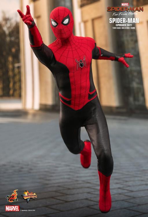 Spider-Man: Far From Home MMS542 Spider-Man (Upgraded Suit) 1/6th Scale Collectible Figure Gallery Image 19