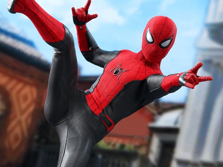 Spider-Man: Far From Home MMS542 Spider-Man (Upgraded Suit) 1/6th Scale Collectible Figure Gallery Image 1