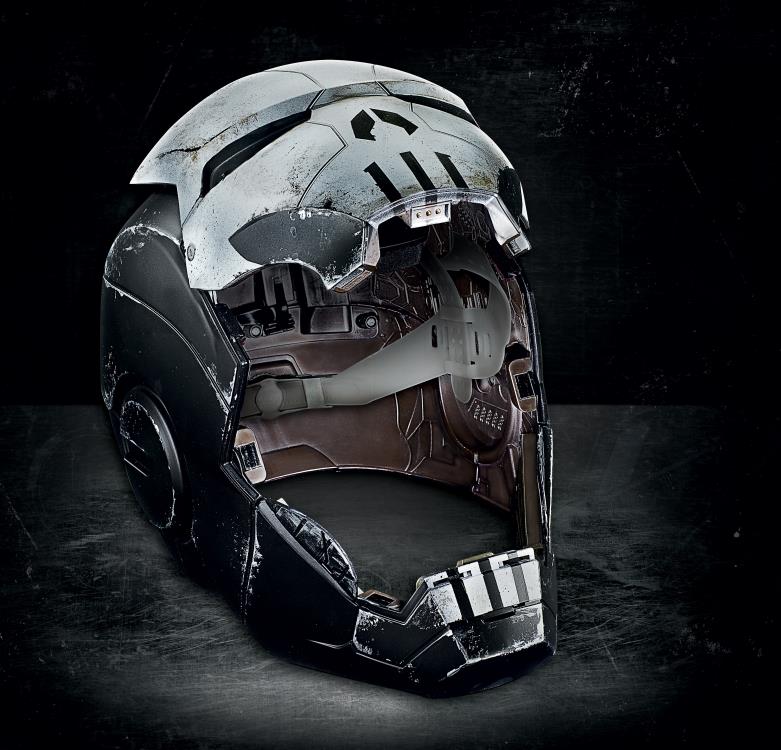 Marvel Comics 80th Anniversary Marvel Legends Punisher 1:1 Scale Wearable Helmet Gallery Image 3