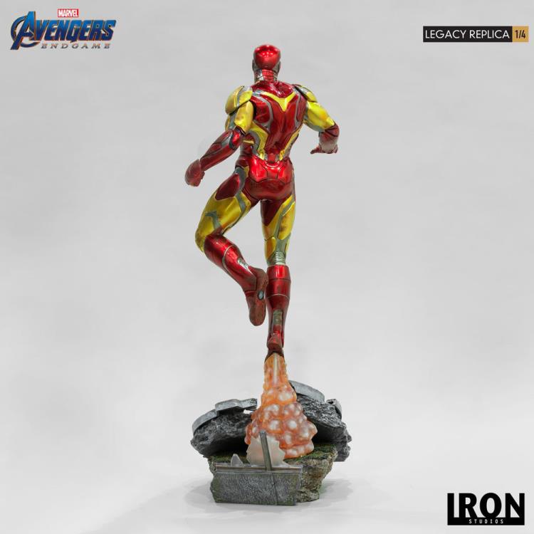 Avengers: Endgame Legacy Replica Iron Man Deluxe 1/4 Scale Limited Edition Statue Gallery Image 13