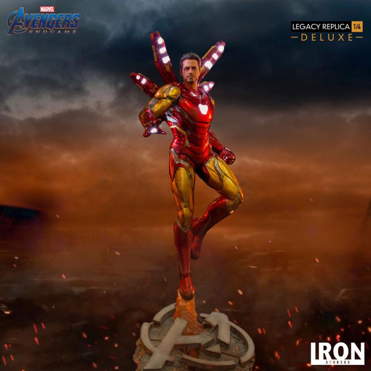 Avengers: Endgame Legacy Replica Iron Man Deluxe 1/4 Scale Limited Edition Statue Gallery Image 4