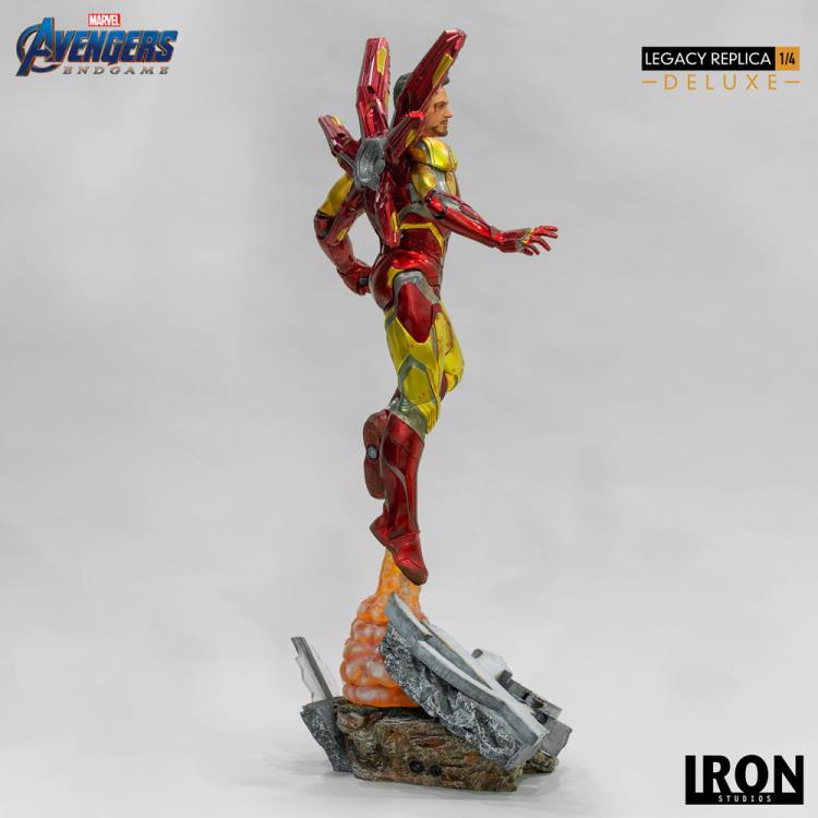 Avengers: Endgame Legacy Replica Iron Man Deluxe 1/4 Scale Limited Edition Statue Gallery Image 8