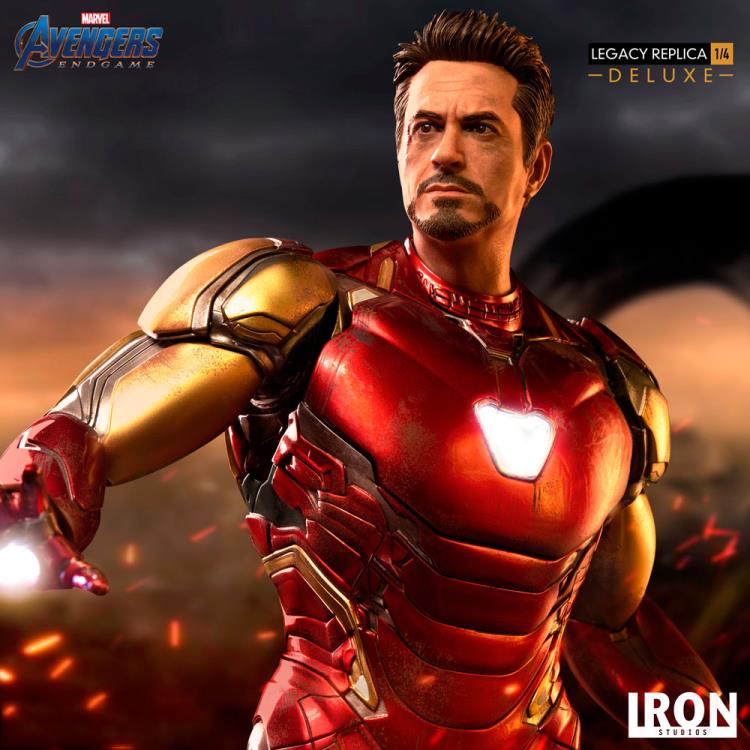 Avengers: Endgame Legacy Replica Iron Man Deluxe 1/4 Scale Limited Edition Statue Gallery Image 16