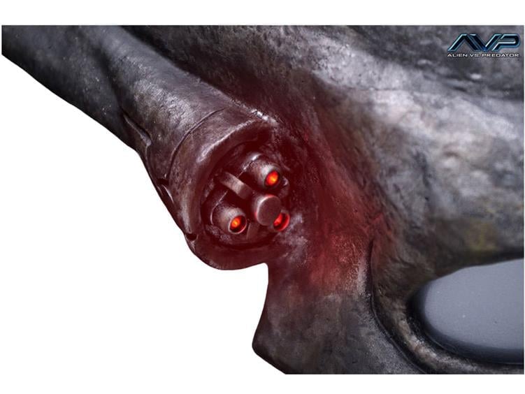 Pyramid Guard Predator Mask Prop Replica Gallery Image 3