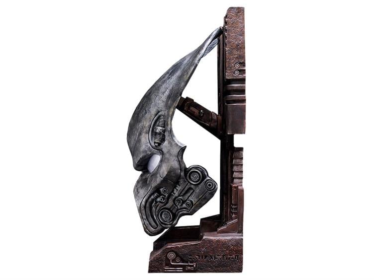 Pyramid Guard Predator Mask Prop Replica Gallery Image 2