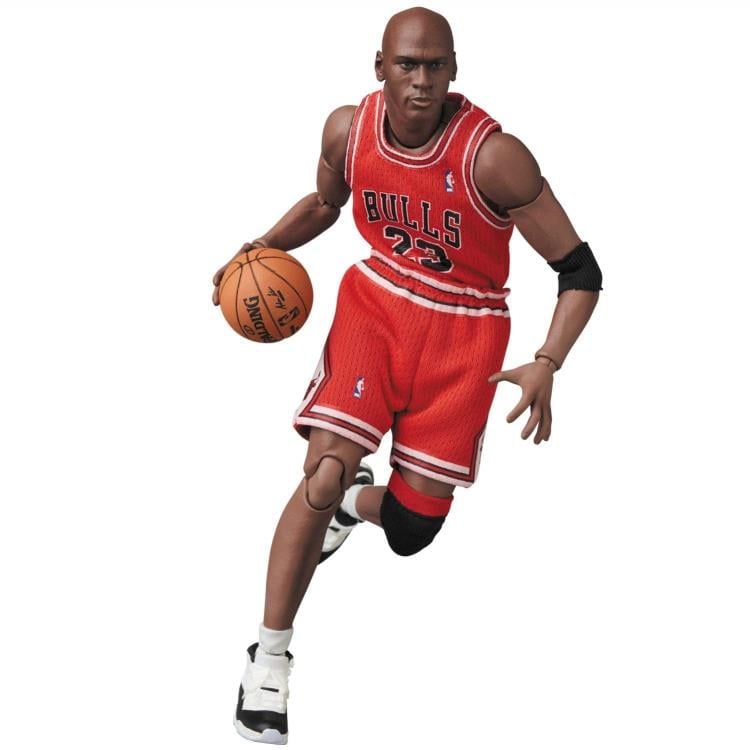 Michael Jordan MAFEX No.100 Action Figure Gallery Image 3