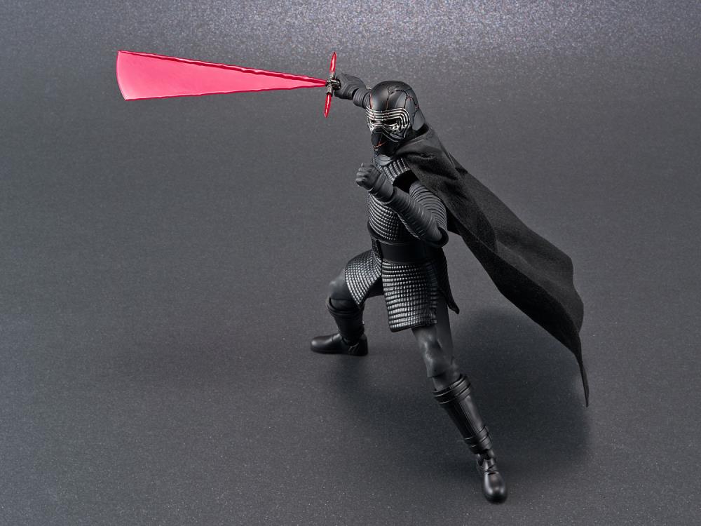 Star Wars: The Rise of Skywalker Kylo Ren 1/12 Scale Model Kit Gallery Image 6