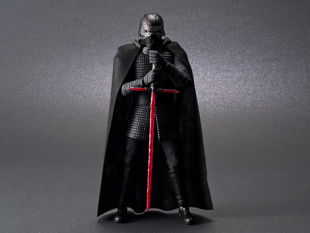 Star Wars: The Rise of Skywalker Kylo Ren 1/12 Scale Model Kit Gallery Image 4