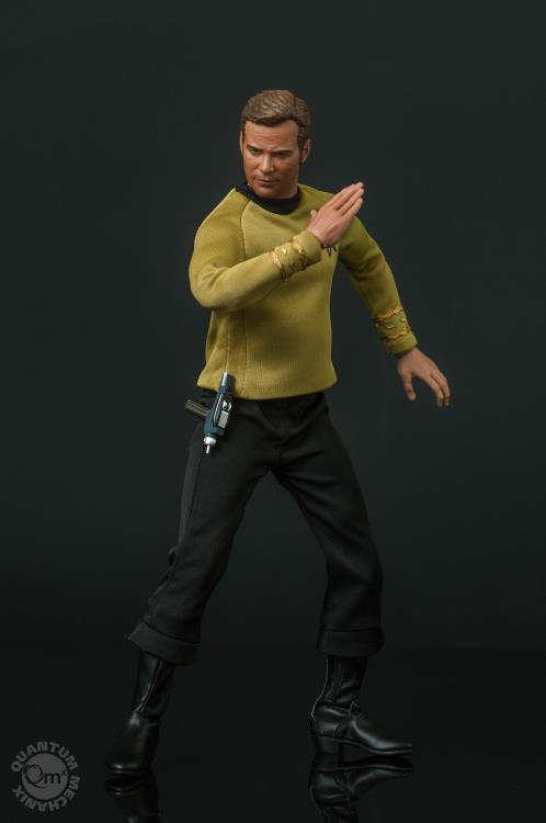 Star Trek: The Original Series Captain Kirk 1/6 Scale Limited Edition Figure Gallery Image 5