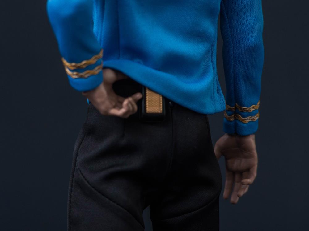 Star Trek: The Original Series Spock 1/6 Scale Limited Edition Figure Gallery Image 11