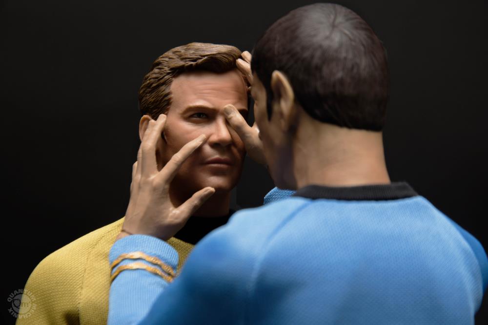 Star Trek: The Original Series Spock 1/6 Scale Limited Edition Figure Gallery Image 16