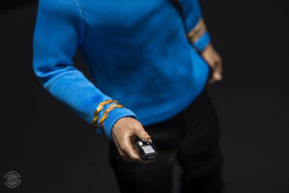 Star Trek: The Original Series Spock 1/6 Scale Limited Edition Figure Gallery Image 10