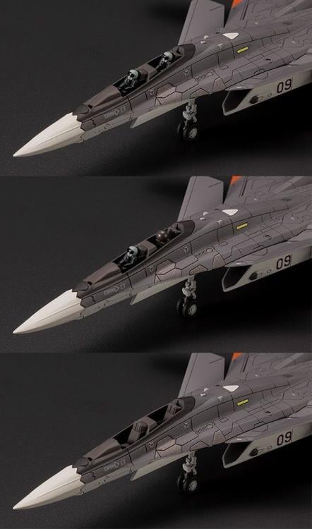 Ace Combat 7: Skies Unknown X-02S 1/144 Scale Model Kit