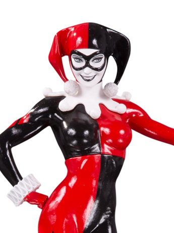 DC Comics Red White & Black Harley Quinn Limited Edition Statue (Adam Hughes) Gallery Image 2