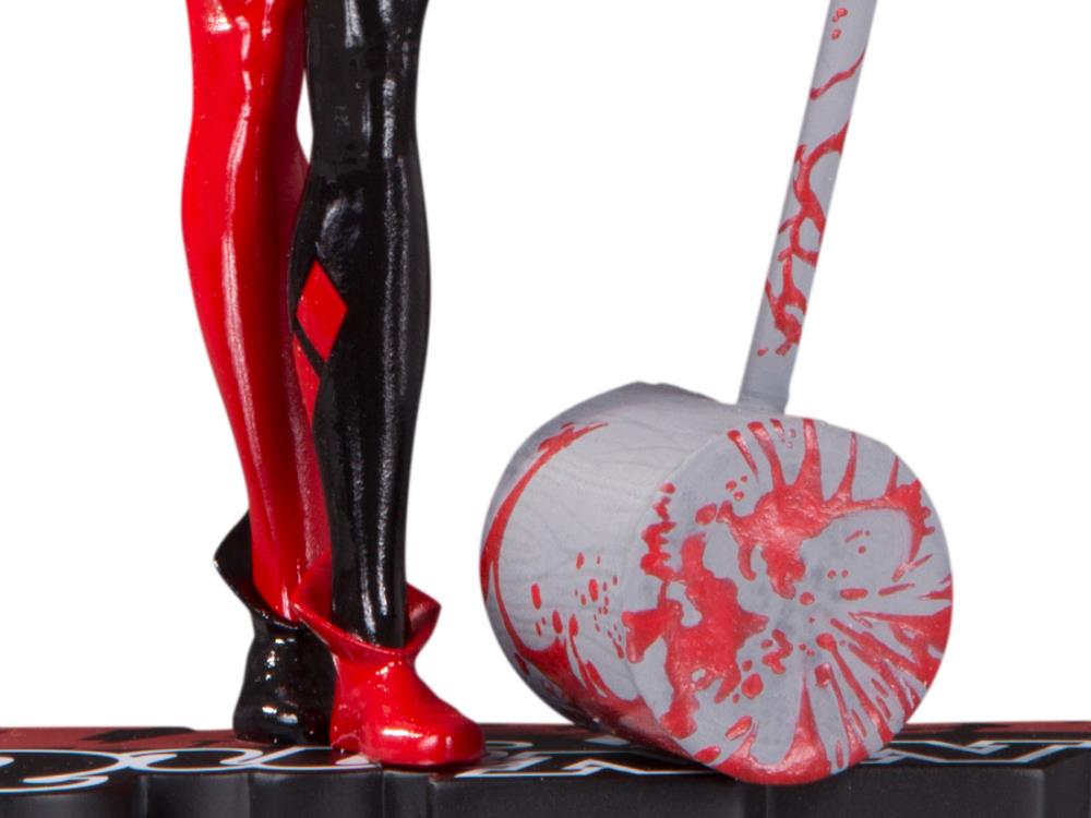 DC Comics Red White & Black Harley Quinn Limited Edition Statue (Adam Hughes) Gallery Image 7