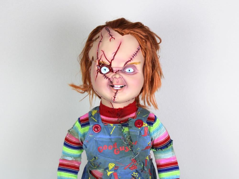 Bride of Chucky Life-Size Chucky Replica Gallery Image 9