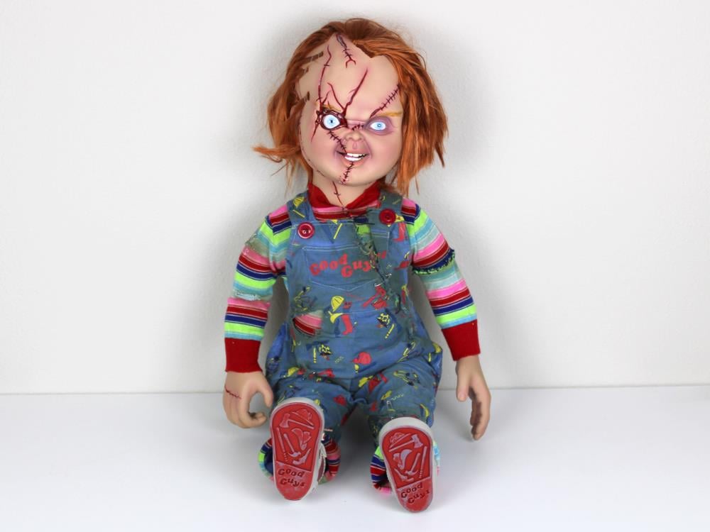 Bride of Chucky Life-Size Chucky Replica Gallery Image 4