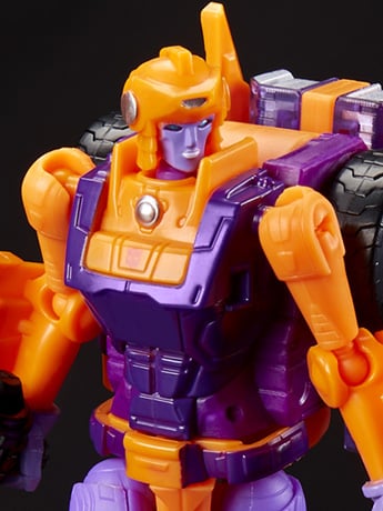 Transformers Generations Selects Deluxe Lancer Gallery Image 2