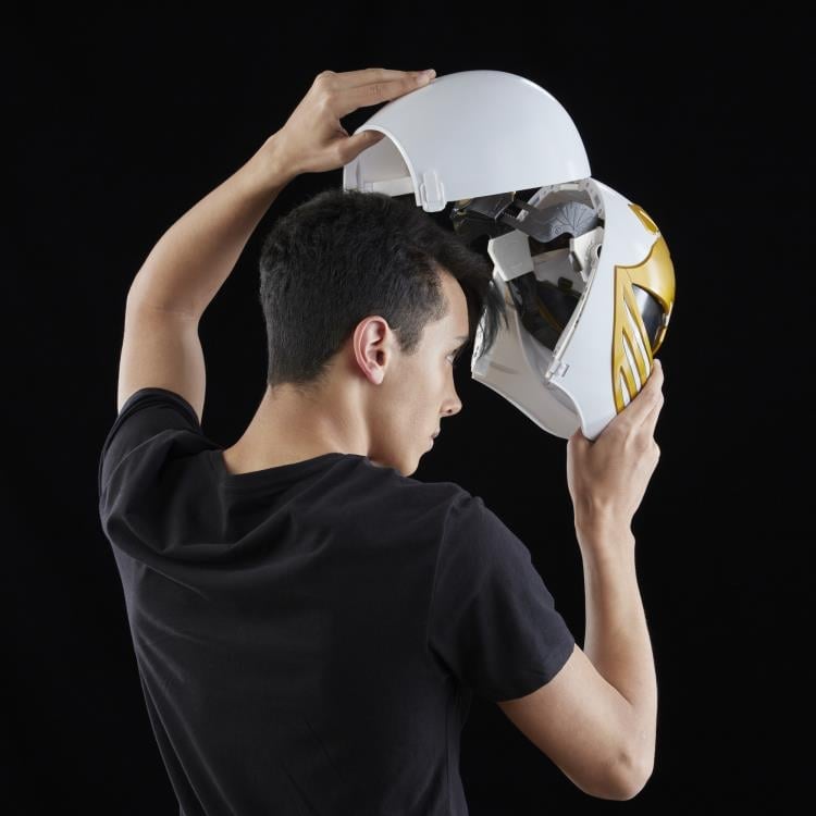 Mighty Morphin Power Rangers Lightning Collection White Ranger 1:1 Scale Wearable Helmet Gallery Image 8