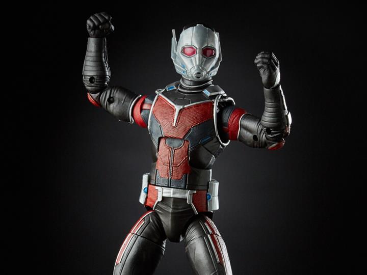 Captain America: Civil War Marvel Legends Deluxe Giant-Man Gallery Image 1