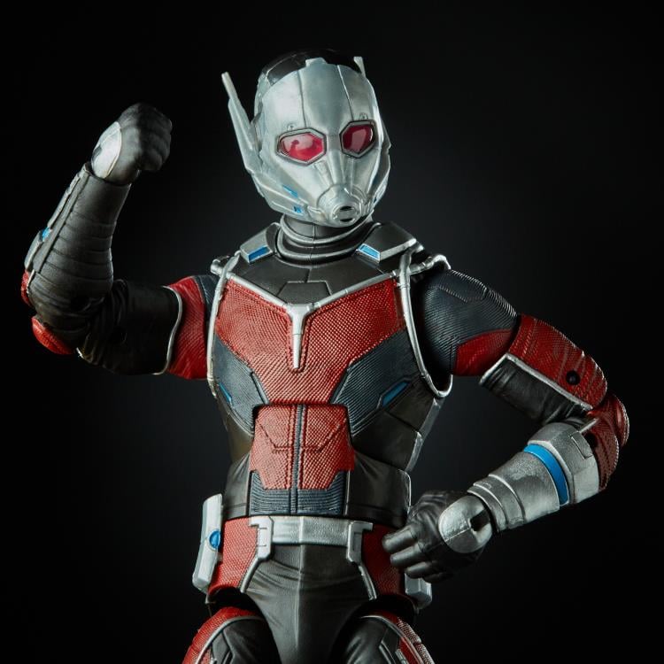 Captain America: Civil War Marvel Legends Deluxe Giant-Man Gallery Image 7