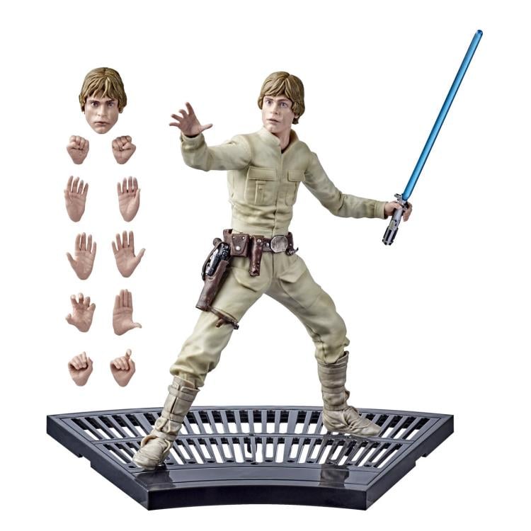 Star Wars: The Black Series Hyperreal Luke Skywalker Gallery Image 3