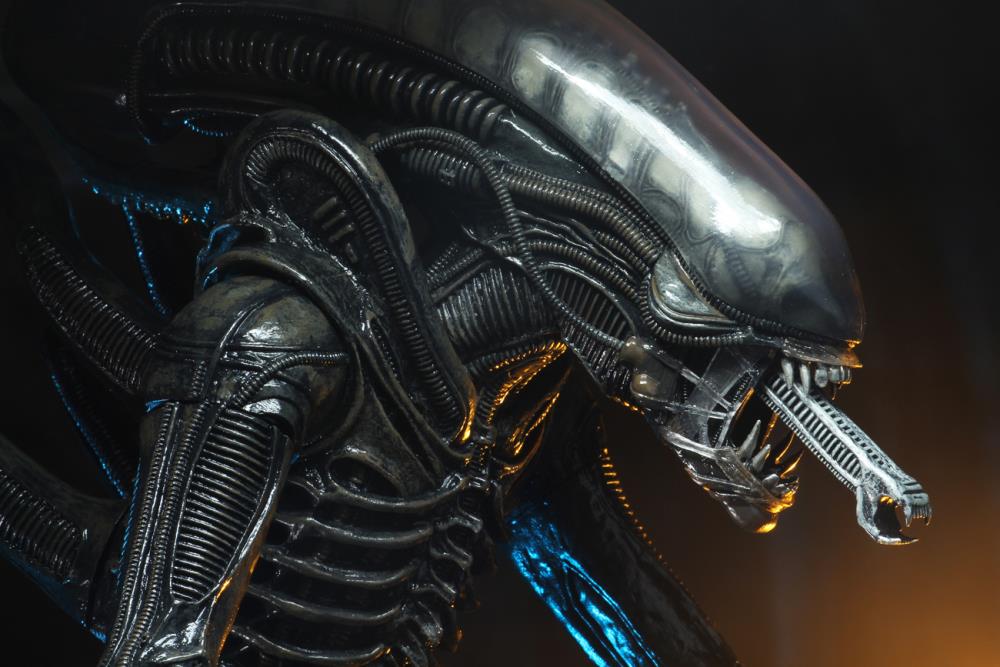Alien 40th Anniversary Big Chap 1/4 Scale Action Figure Gallery Image 9