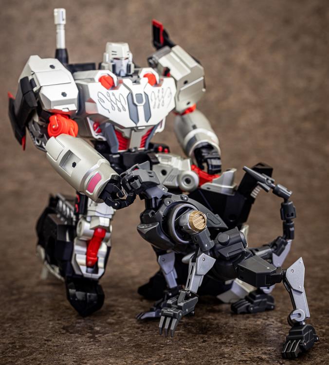 Reformatted R-40 Jaguar With Tyrantron Upgrade Kit Gallery Image 8