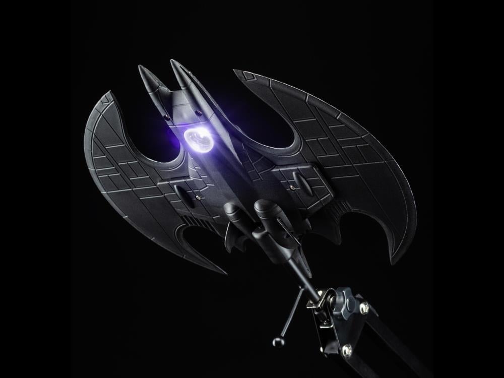 DC Comics Batwing Poseable Desk Lamp Gallery Image 4