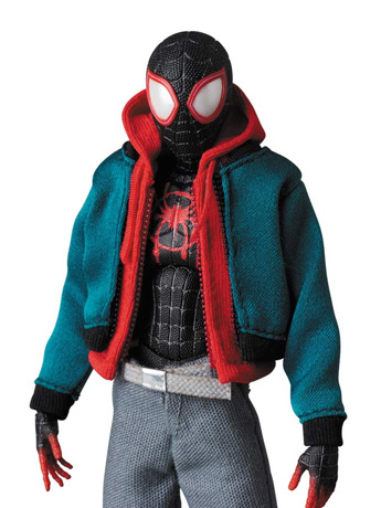Spider-Man: Into the Spider-Verse MAFEX No.107 Spider-Man Action Figure Gallery Image 2