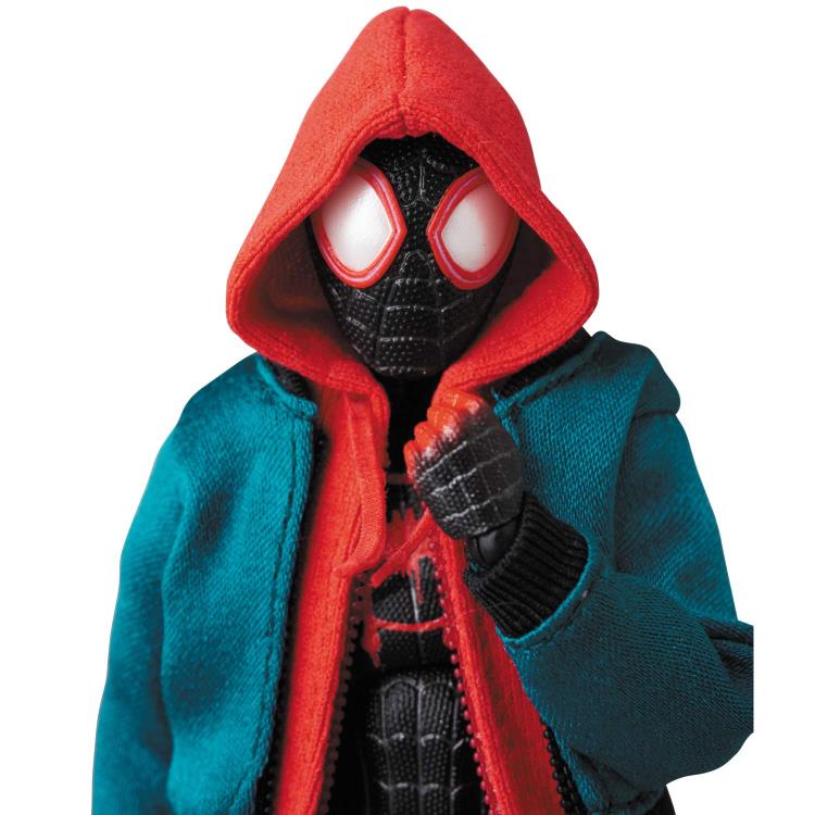 Spider-Man: Into the Spider-Verse MAFEX No.107 Spider-Man Action Figure Gallery Image 13