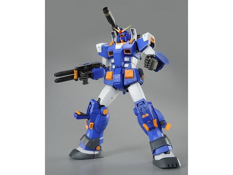 Mobile Suit Gundam: Bonds of the Battlefield MG Full Armor Gundam (Blue Color Ver.) Exclusive 1/100 Scale Model Kit Gallery Image 5